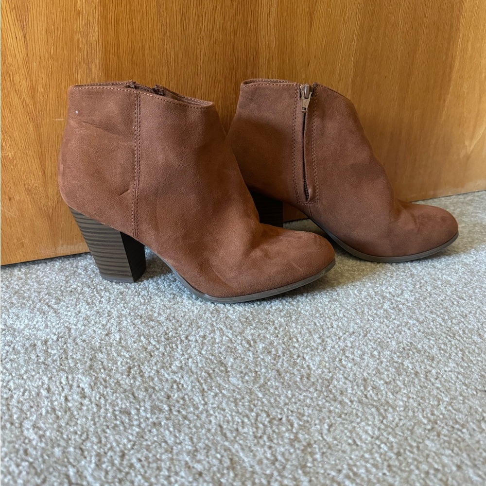 Old Navy Chestnut Ankle Booties